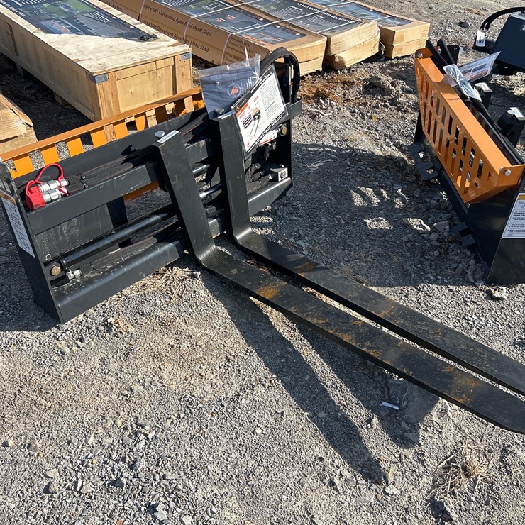 #58 • 48” SKID STEER HYDRAULIC PALLET FORKS