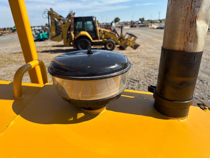 caterpillar-d4h-image-32