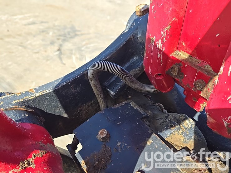 2022-yanmar-vio80-image-38