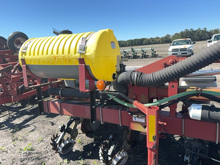 agco-white-8700-image-32