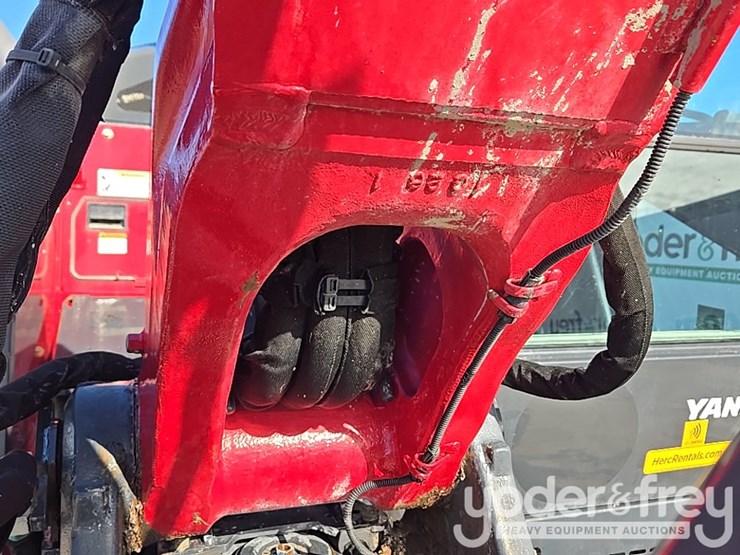 2022-yanmar-vio80-image-58