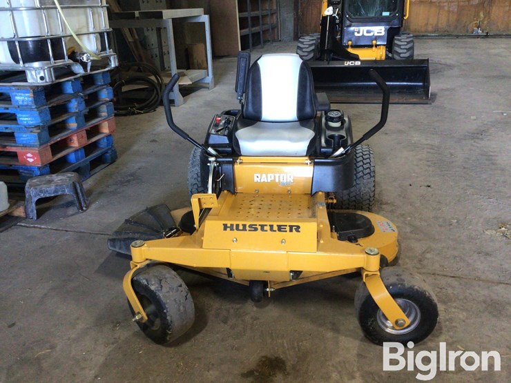 hustler-935833-lawnmower-image-2