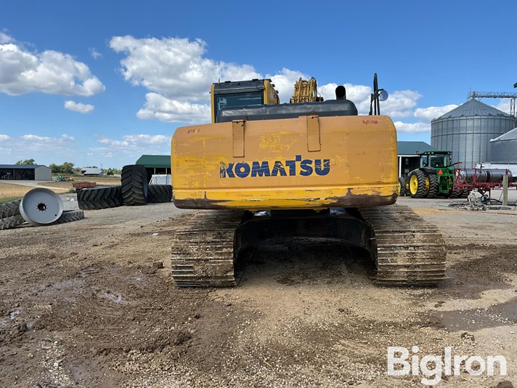 komatsu-220-trackhoe-image-6