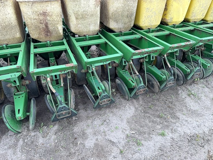john-deere-7100-image-18