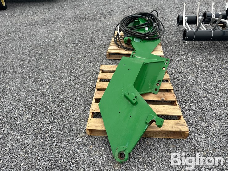 john-deere-7r-loader-brackets-image-2