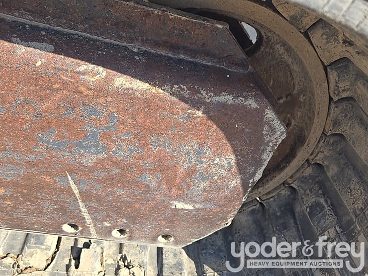 2019-deere-35g-image-26