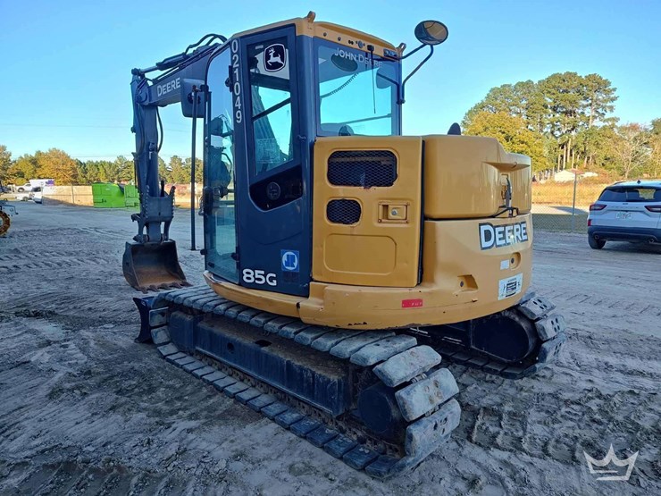 2019-deere-85g-image-4