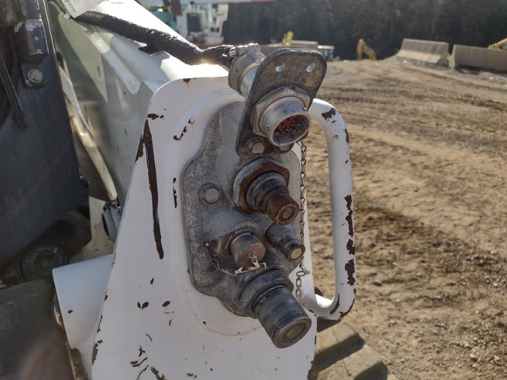 bobcat-t870-image-18