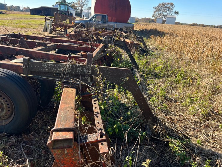 13’-case-disk-9”-spacing,-20”-blades,-no-hydraulics,-frame-for-drag-board,-located-at-276-jonestown-rd,-snow-hill-nc-call-252-531-8061-for-more-information-image-8