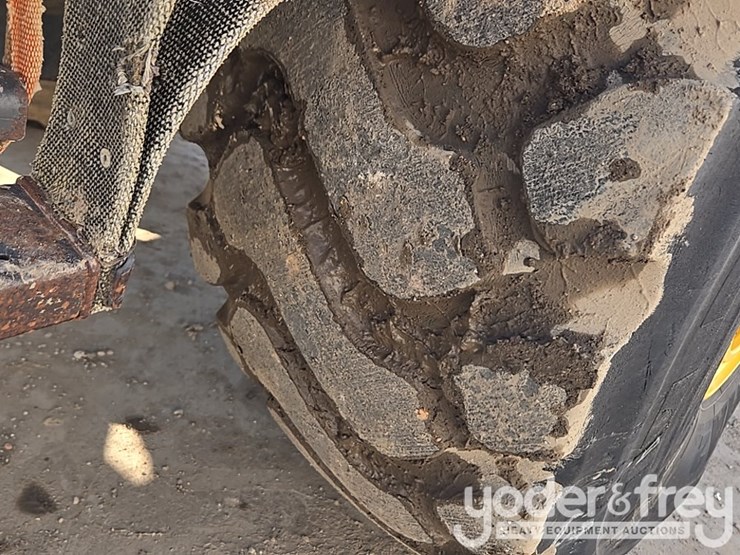 2018-komatsu-wa200-8-image-21