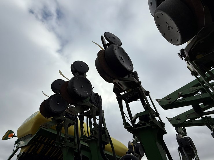 john-deere-1790-image-59