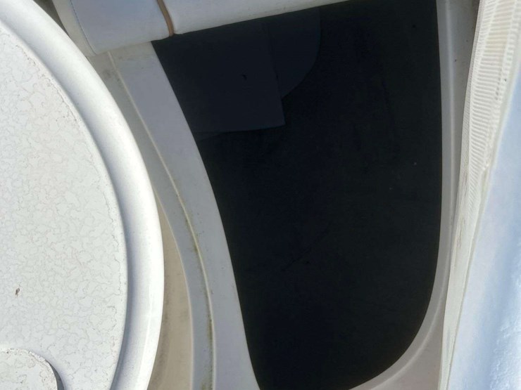 2003-sea-ray-slx-29'-image-12