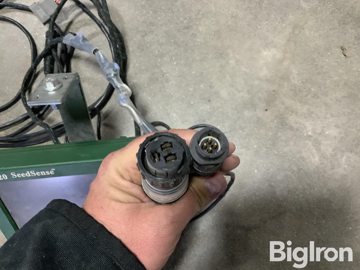 precision-planting-gen-2-20/20-monitor-w/switchbox-image-10