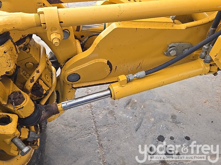 2017-deere-872g-image-21