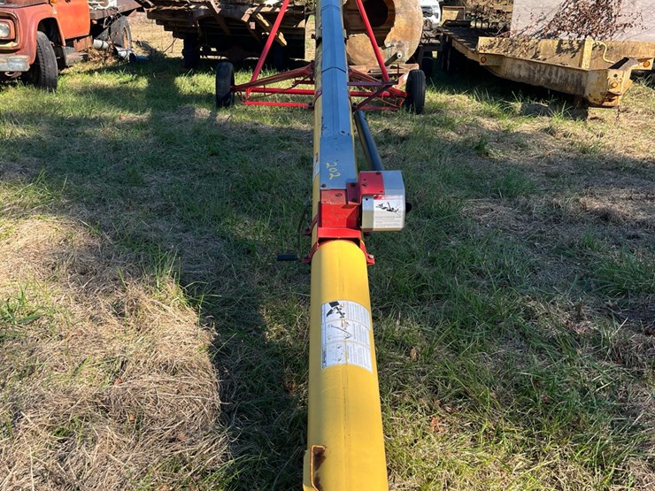 8”-x-51’-westfield-grain-auger,-pto-drive,-auger-has-slight-bend-in-it.-located-at-276-jonestown-road-snow-hill-nc,-call-252-531-8061-for-more-information.-image-9