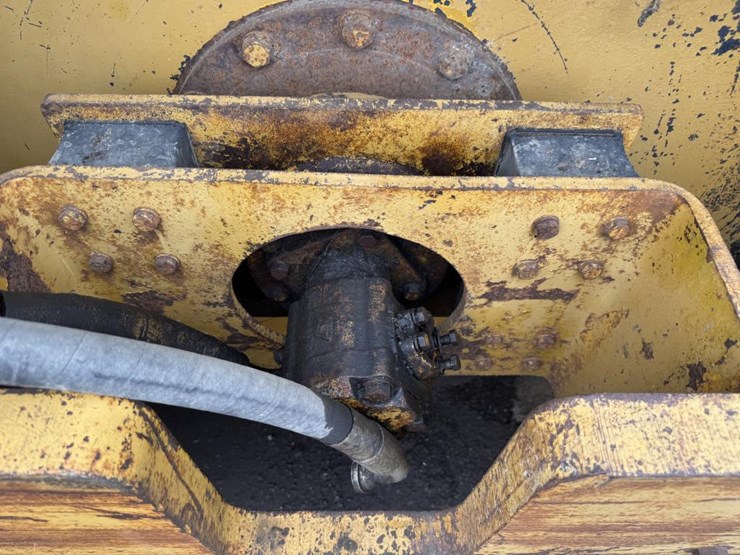 caterpillar-3208-image-12