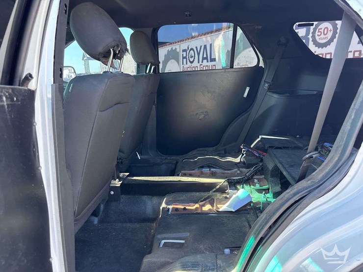 2017-ford-explorer-image-13