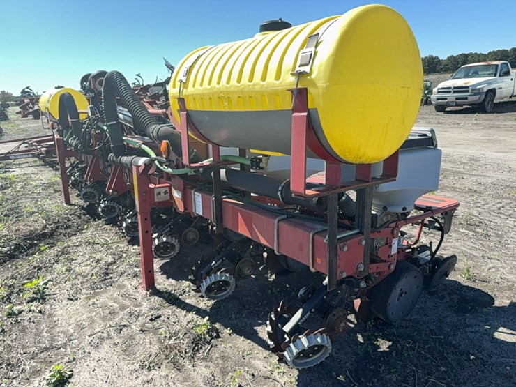 agco-white-8700-image-4