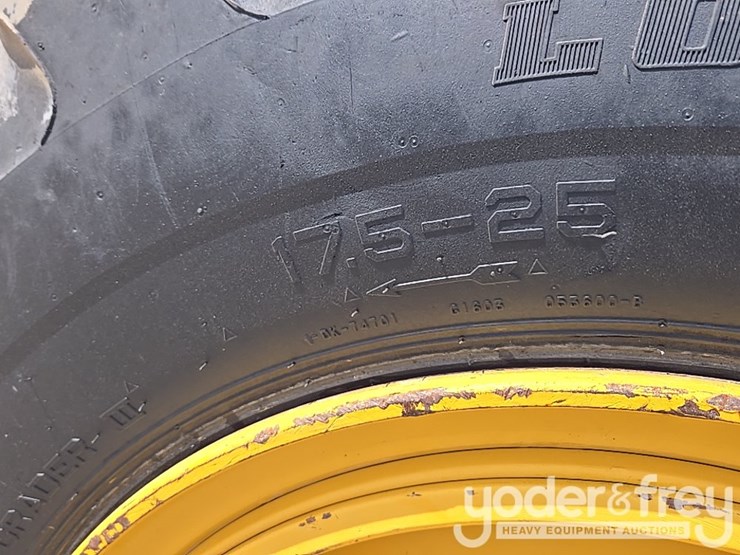 2017-deere-872g-image-69