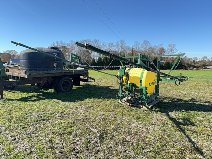 reddick-sprayer-–-looks-like-new,-hy￼-pro-pump,-controller,-must-see!-located-at-107-jernigan-swamp-rd.-in-ahoskie,-north-carolina-image-2