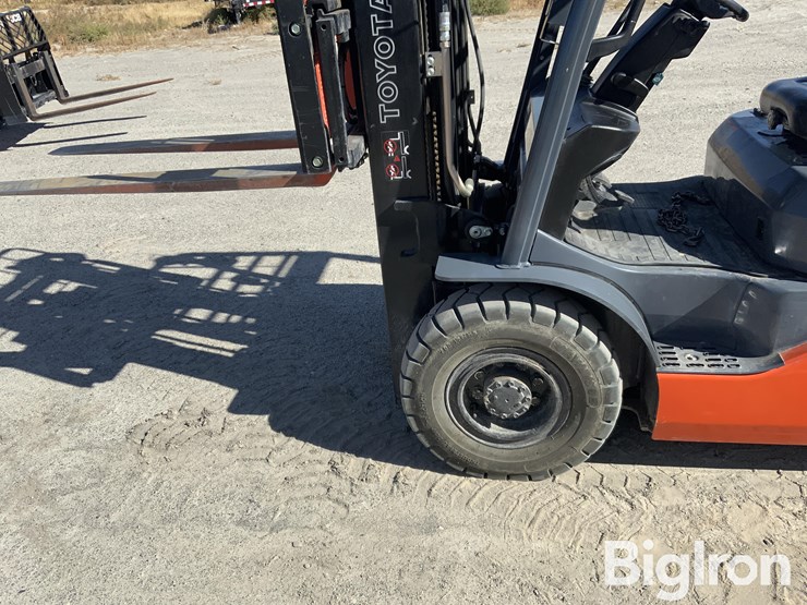 toyota-sfdu25-forklift-image-17