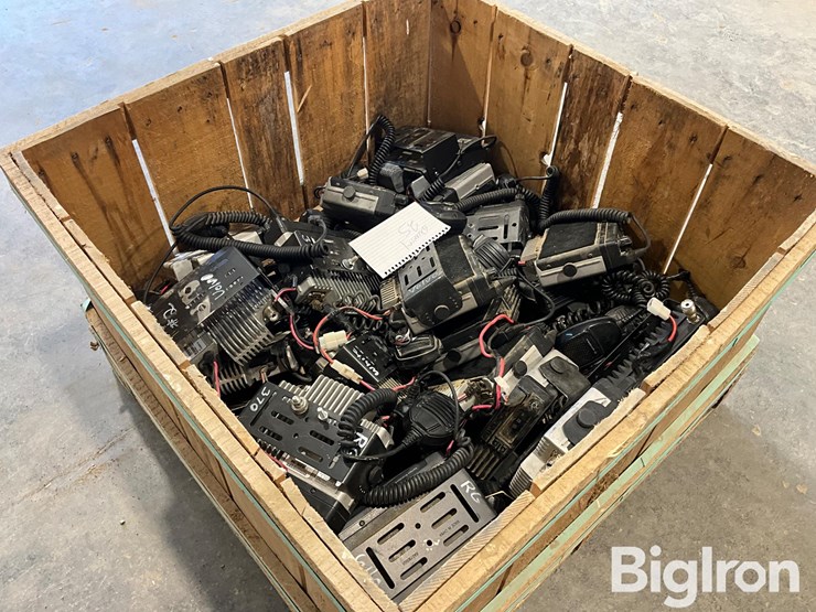 2-way-radios-image-3