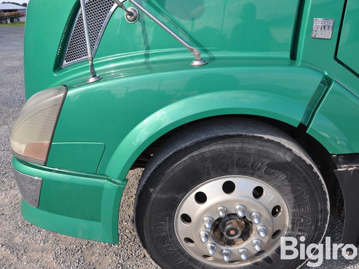 2009-volvo-vnl64t-t/a-truck-tractor-image-9