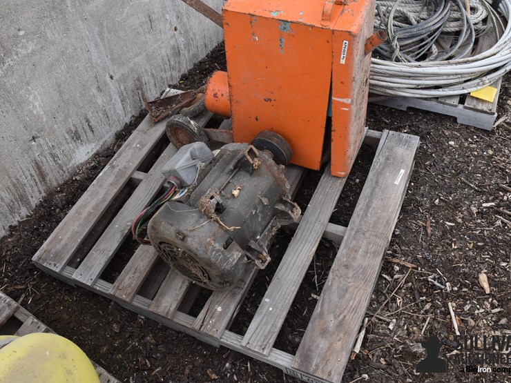 misc-items-on-pallet-image-3