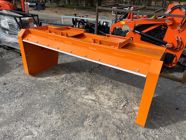 #100-•-7’-skid-steer-push-blade-image-1