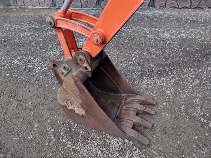 kubota-kx121-3-image-12