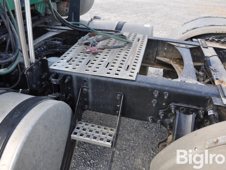 2009-volvo-vnl64t-t/a-truck-tractor-image-20