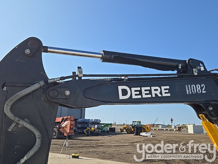 2019-deere-35g-image-31