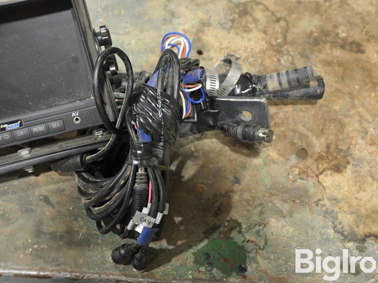 cabcam-camera-&-display-image-3