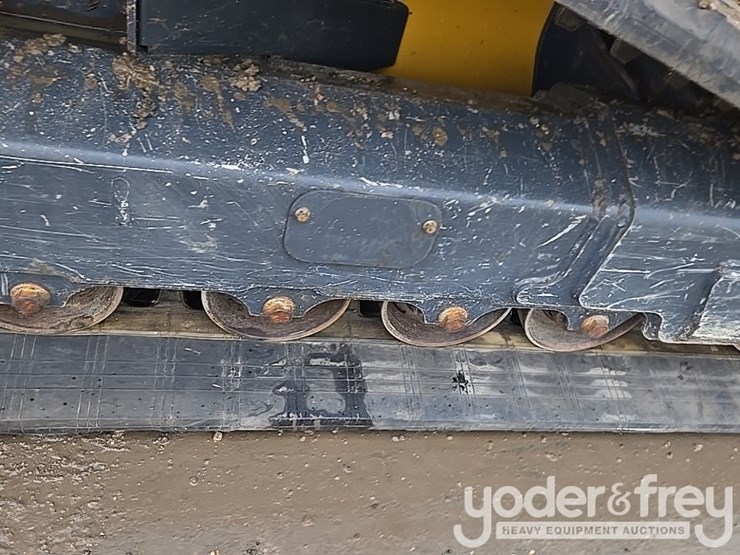 2020-deere-333g-image-26