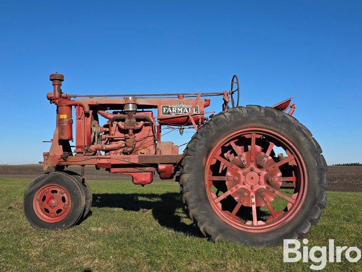 1937-farmall-f-20-2wd-tractor-image-8