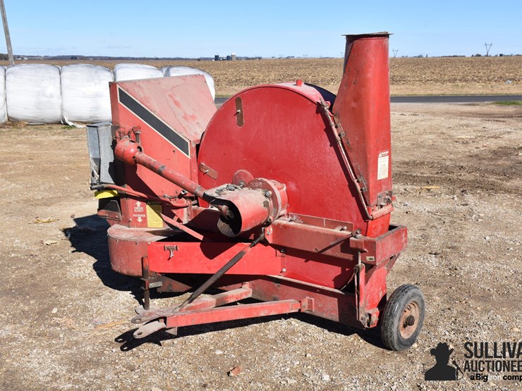 gehl-fb1580-pull-type-forage-blower-image-1