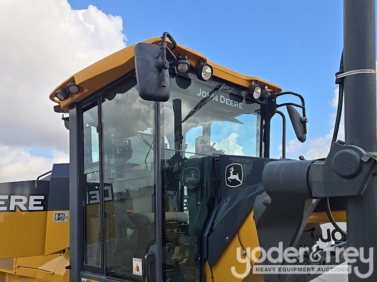 2017-deere-872g-image-136