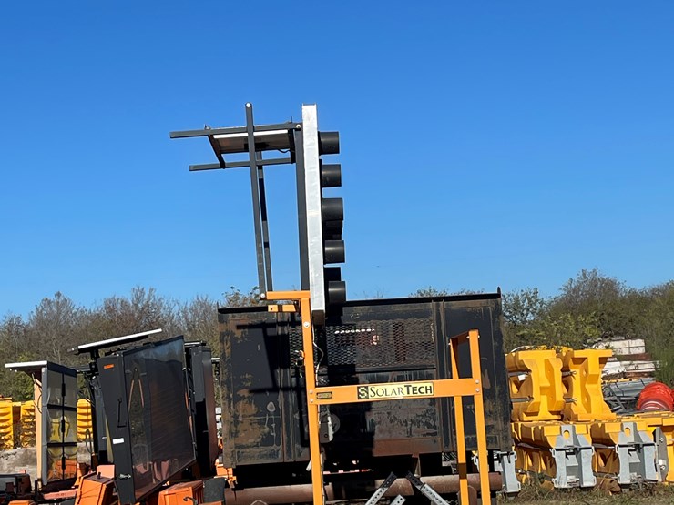 #6309-•-2018-solar-tech-arrow-board-(trailer-#37162),-(no-title)-image-3