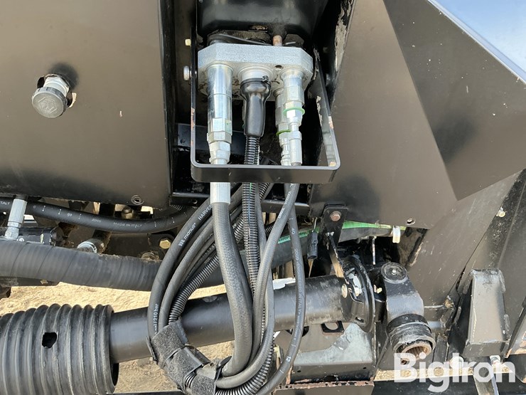 2011-mac-don-fd70-image-13