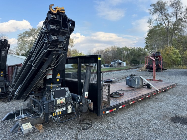 2012-hiab-288-ep-5-hipro-knuckle-crane-w/-22'6"-x-102"-steel-flatbed-w/-headache-rack-&-hiab-forks-image-1