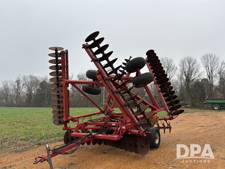 case-ih-3950-image-1