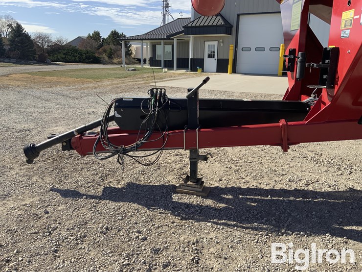 2015-j&m-1120-xtended-reach-grain-cart-image-12