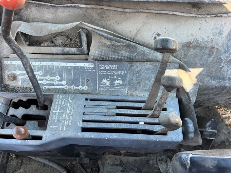 john-deere-4240-image-10