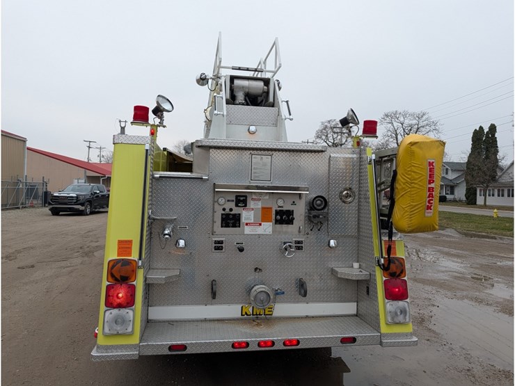 1995-kme-ladder-truck-image-9