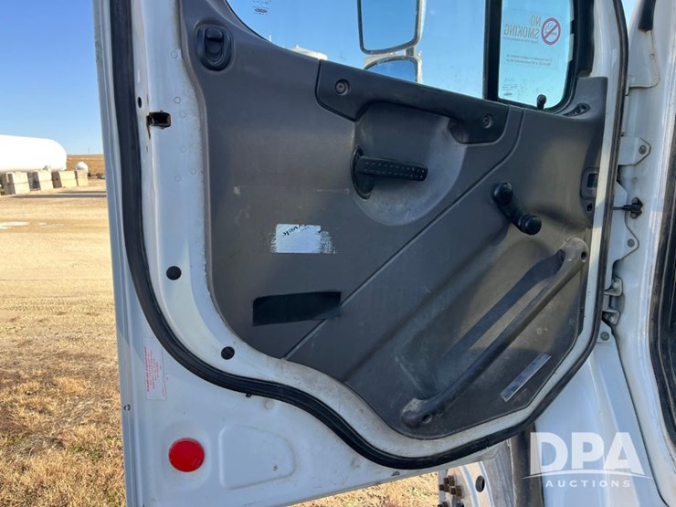 2007-freightliner-petroleum-truck-(jn3391,-unit-2373)-image-51