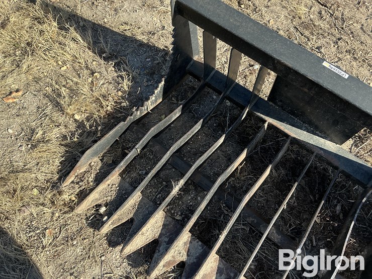 rock-bucket-skid-steer-attachment-image-11