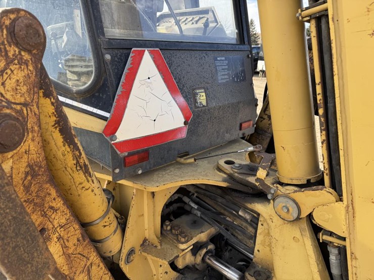 caterpillar-416b-image-18