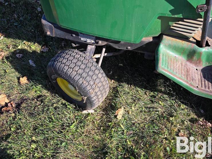 john-deere-285-image-10