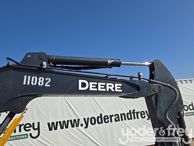 2019-deere-35g-image-43