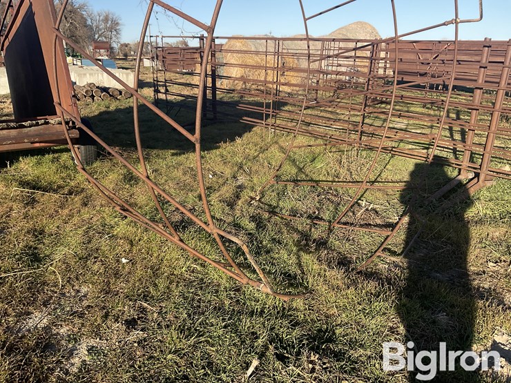 round-bale-feeder-image-8